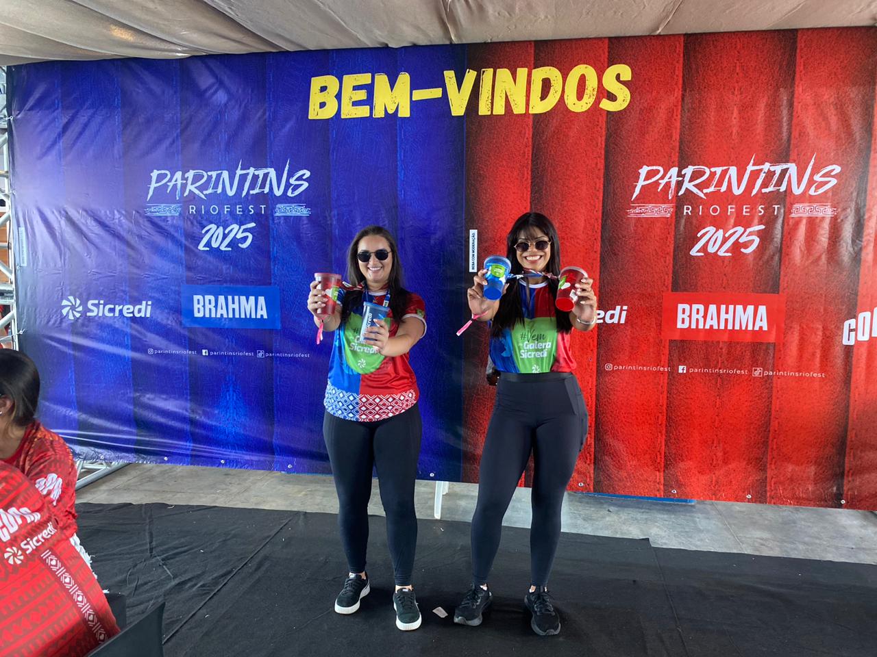 Sicredi mergulha no Festival de Parintins com ações especiais de apoio ao comércio local