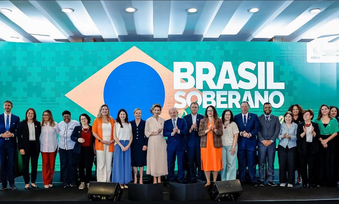 Reitora da Ufam assume vaga no Conselho Consultivo Nacional de Transformação Digital